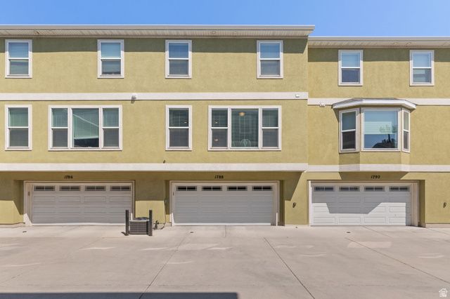 1788 W TORLUNDY DR, Riverton, UT 84065