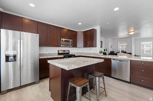 1788 W TORLUNDY DR, Riverton, UT 84065