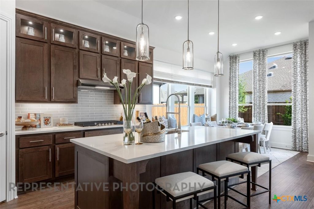 Image 12 of property listing at 255 White Oak, Castroville, TX 78009