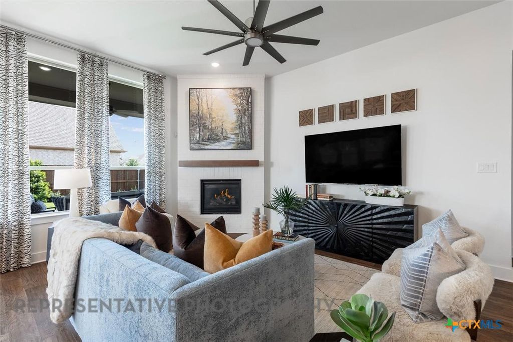 Image 16 of property listing at 255 White Oak, Castroville, TX 78009