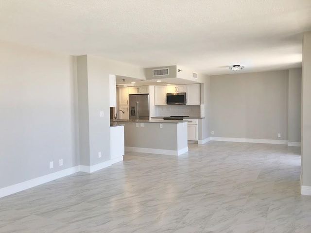 115 Lakeshore Drive 746, North Palm Beach, FL 33408
