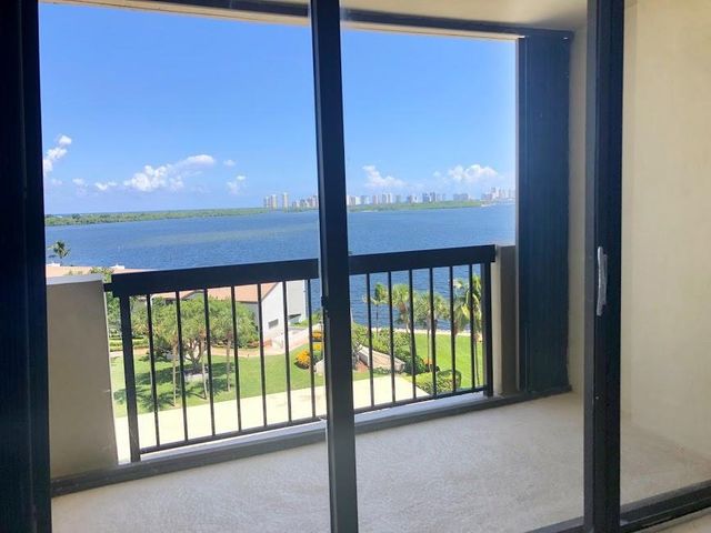 115 Lakeshore Drive 746, North Palm Beach, FL 33408