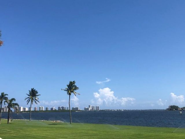 115 Lakeshore Drive 746, North Palm Beach, FL 33408