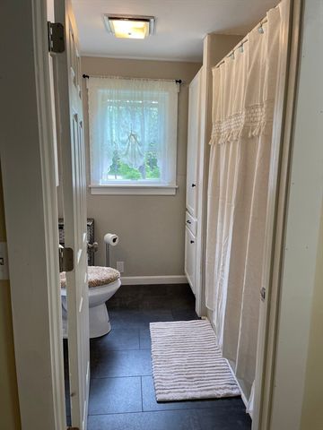 63 Gardner Rd, Hubbardston, MA 01452