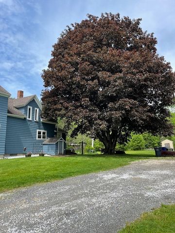 63 Gardner Rd, Hubbardston, MA 01452