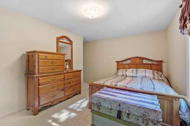 63 Gardner Rd, Hubbardston, MA 01452