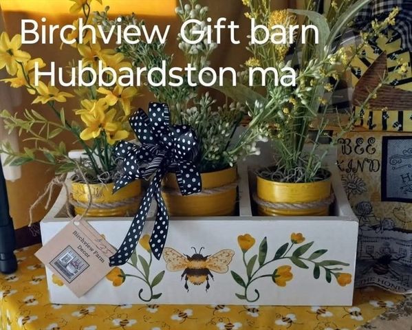 63 Gardner Rd, Hubbardston, MA 01452