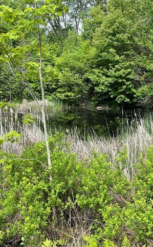63 Gardner Rd, Hubbardston, MA 01452