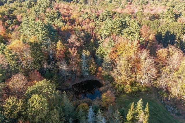 63 Gardner Rd, Hubbardston, MA 01452