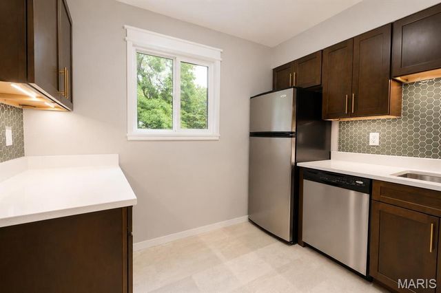 1552 Meadowside Drive, Unincorporated, MO 63146