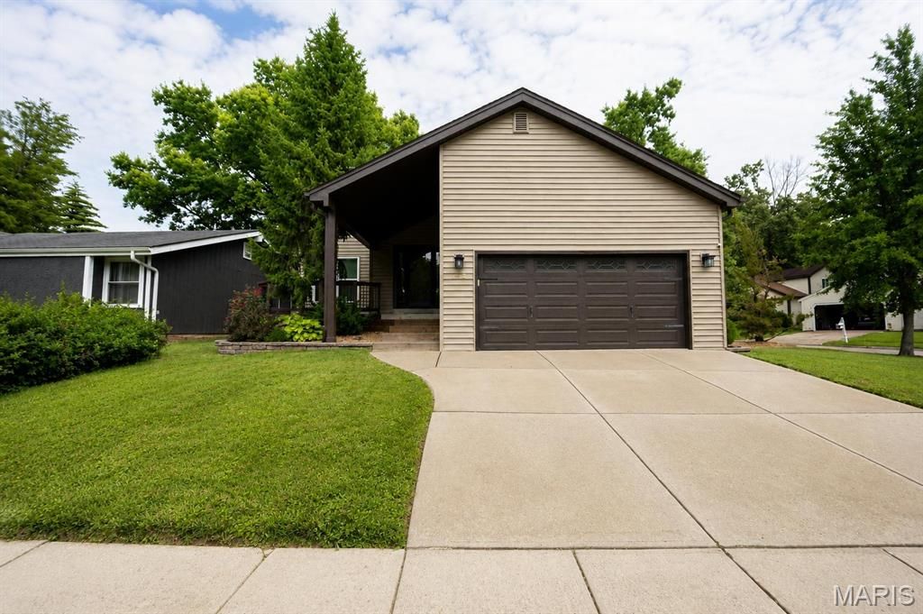 1552 Meadowside Drive, Unincorporated, MO 63146