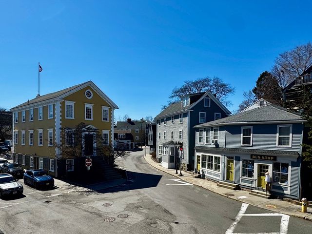 84 Washington Street 2, Marblehead, MA 01945