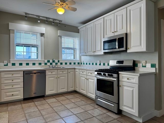 84 Washington Street 2, Marblehead, MA 01945