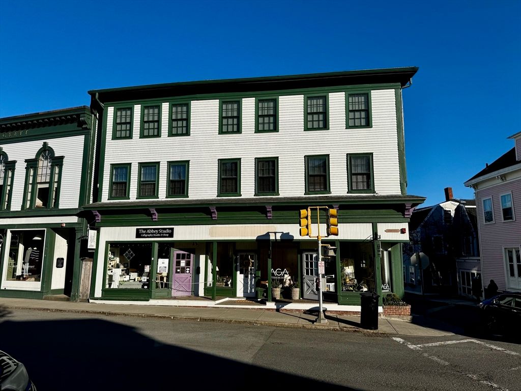 84 Washington Street 2, Marblehead, MA 01945