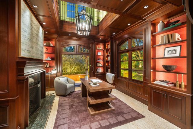 2 Somerset Lane, Atherton, CA 94027