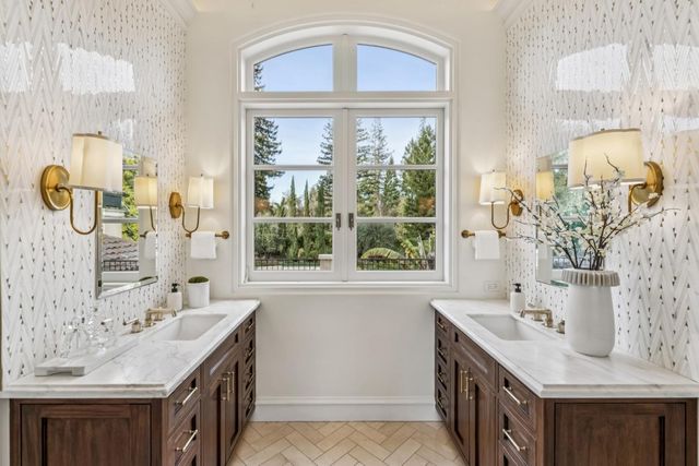 2 Somerset Lane, Atherton, CA 94027