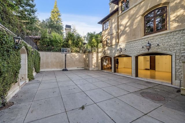 2 Somerset Lane, Atherton, CA 94027