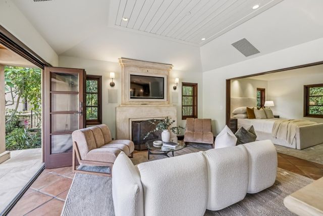 2 Somerset Lane, Atherton, CA 94027