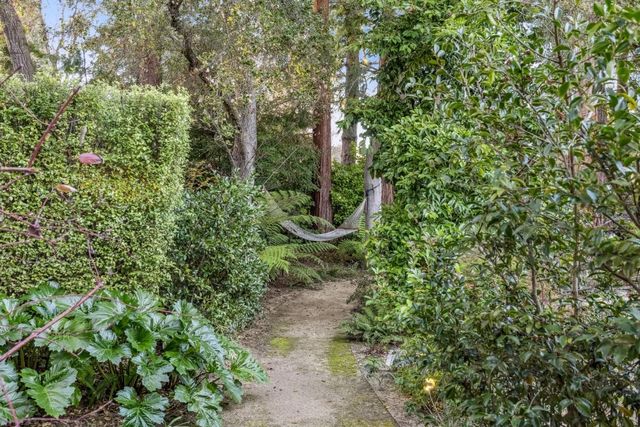 2 Somerset Lane, Atherton, CA 94027