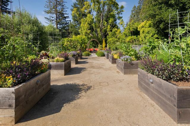 2 Somerset Lane, Atherton, CA 94027