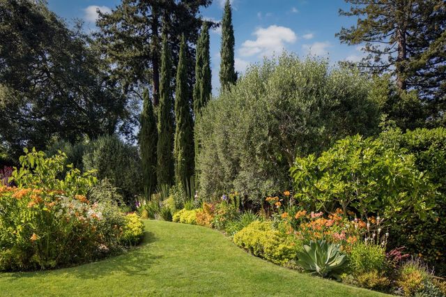 2 Somerset Lane, Atherton, CA 94027