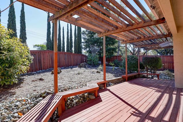 11248 Shady Run, Auburn, CA 95603