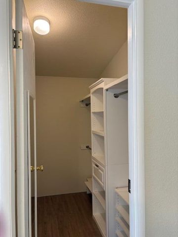 899 Tuberose Trail, Redding, CA 96003