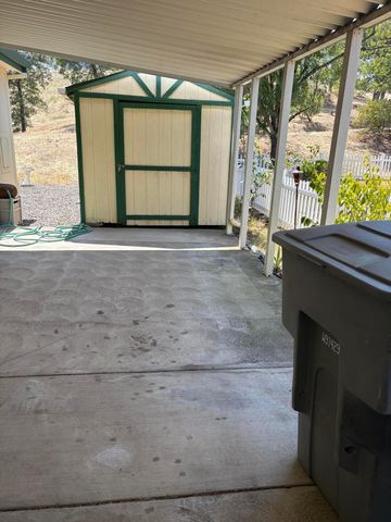 899 Tuberose Trail, Redding, CA 96003