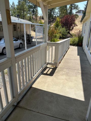 899 Tuberose Trail, Redding, CA 96003