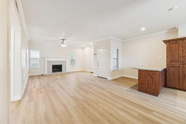 4041 Law Street 512, Houston, TX 77005