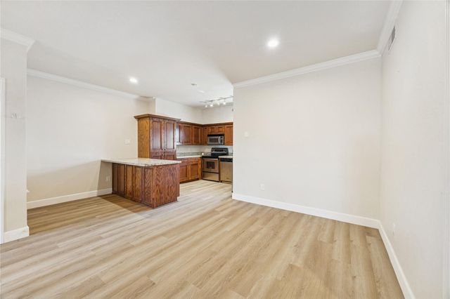 4041 Law Street 512, Houston, TX 77005