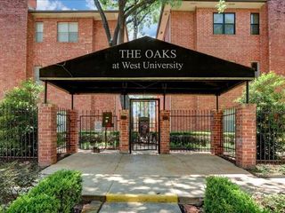 4041 Law Street 512, Houston, TX 77005