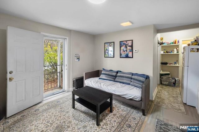 17 Lewis Place, Westwood, NJ 07675