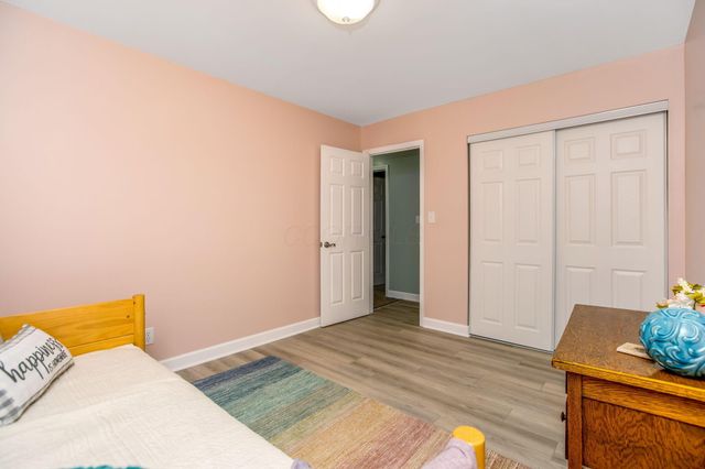 1308 N Howell Drive, Newark, OH 43055