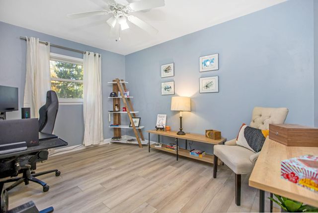 1308 N Howell Drive, Newark, OH 43055