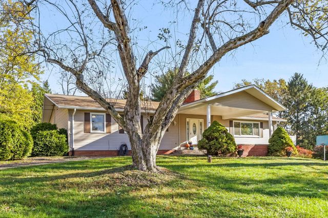 1308 N Howell Drive, Newark, OH 43055