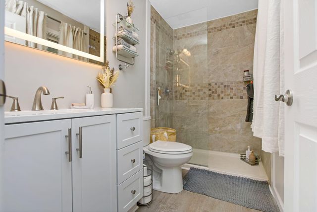 1308 N Howell Drive, Newark, OH 43055