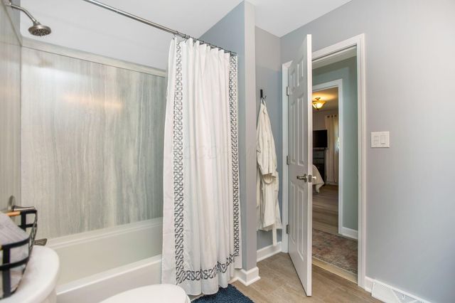 1308 N Howell Drive, Newark, OH 43055