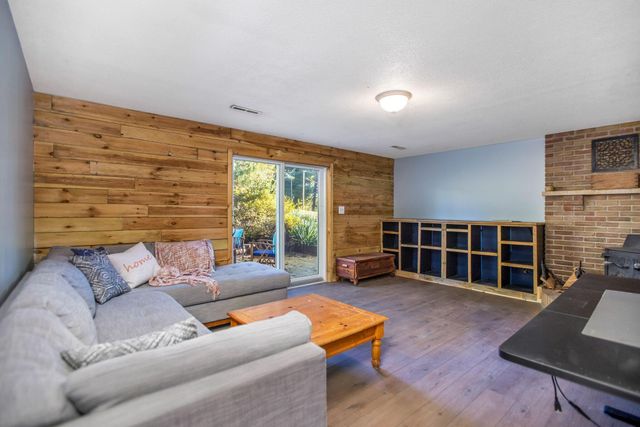 1308 N Howell Drive, Newark, OH 43055