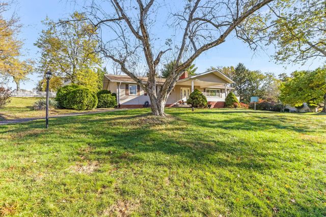 1308 N Howell Drive, Newark, OH 43055