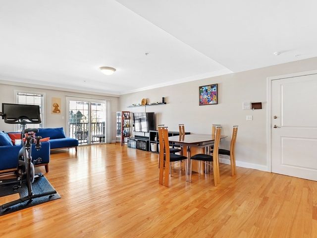 32 Common Street 2-3, Waltham, MA 02451