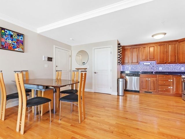 32 Common Street 2-3, Waltham, MA 02451