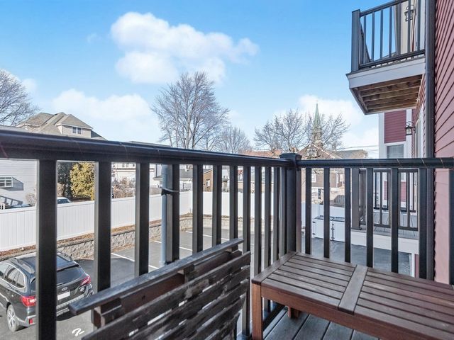 32 Common Street 2-3, Waltham, MA 02451