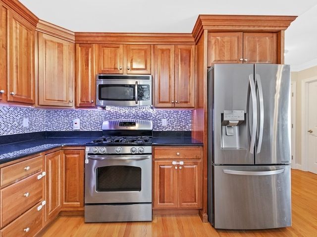 32 Common Street 2-3, Waltham, MA 02451