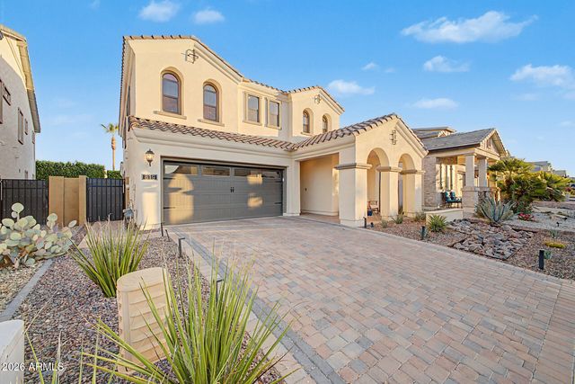 819 E DEER CREEK Road, Phoenix, AZ 85048