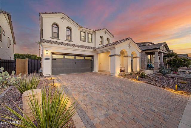 819 E DEER CREEK Road, Phoenix, AZ 85048