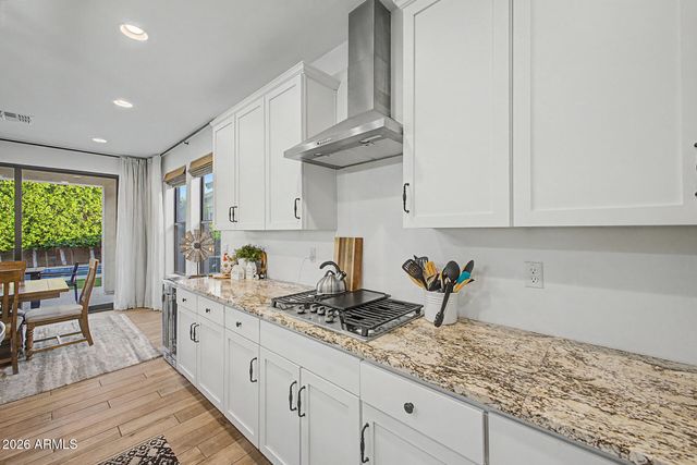 819 E DEER CREEK Road, Phoenix, AZ 85048