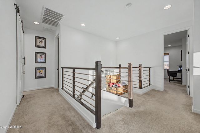 819 E DEER CREEK Road, Phoenix, AZ 85048
