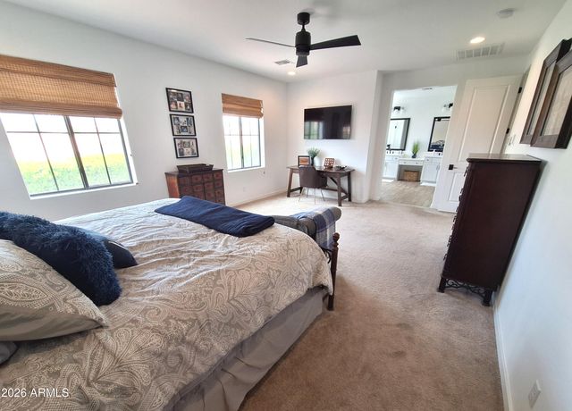 819 E DEER CREEK Road, Phoenix, AZ 85048