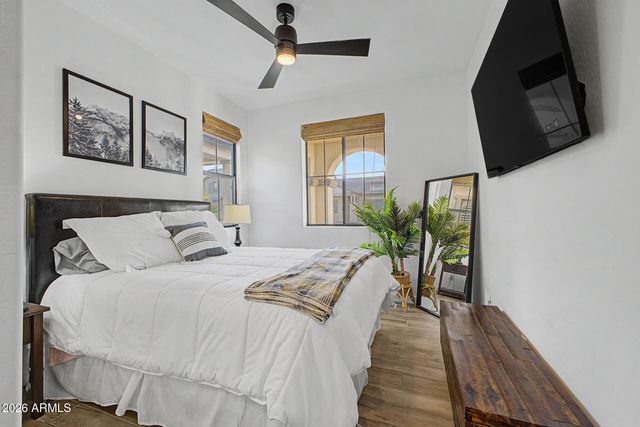 819 E DEER CREEK Road, Phoenix, AZ 85048